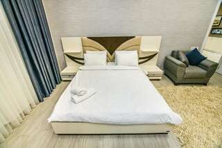 Апартаменты Art Nouveau Apartment in the city center by Time Group Баку Апартаменты с 2 спальнями-13