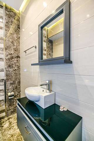 Апартаменты Art Nouveau Apartment in the city center by Time Group Баку Апартаменты с 2 спальнями-28