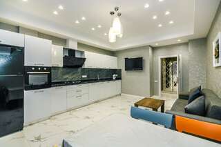 Апартаменты Art Nouveau Apartment in the city center by Time Group Баку Апартаменты с 2 спальнями-33