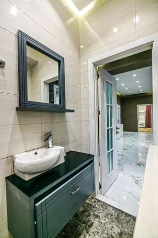 Апартаменты Art Nouveau Apartment in the city center by Time Group Баку Апартаменты с 2 спальнями-67