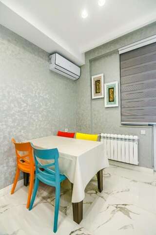 Апартаменты Art Nouveau Apartment in the city center by Time Group Баку Апартаменты с 2 спальнями-71